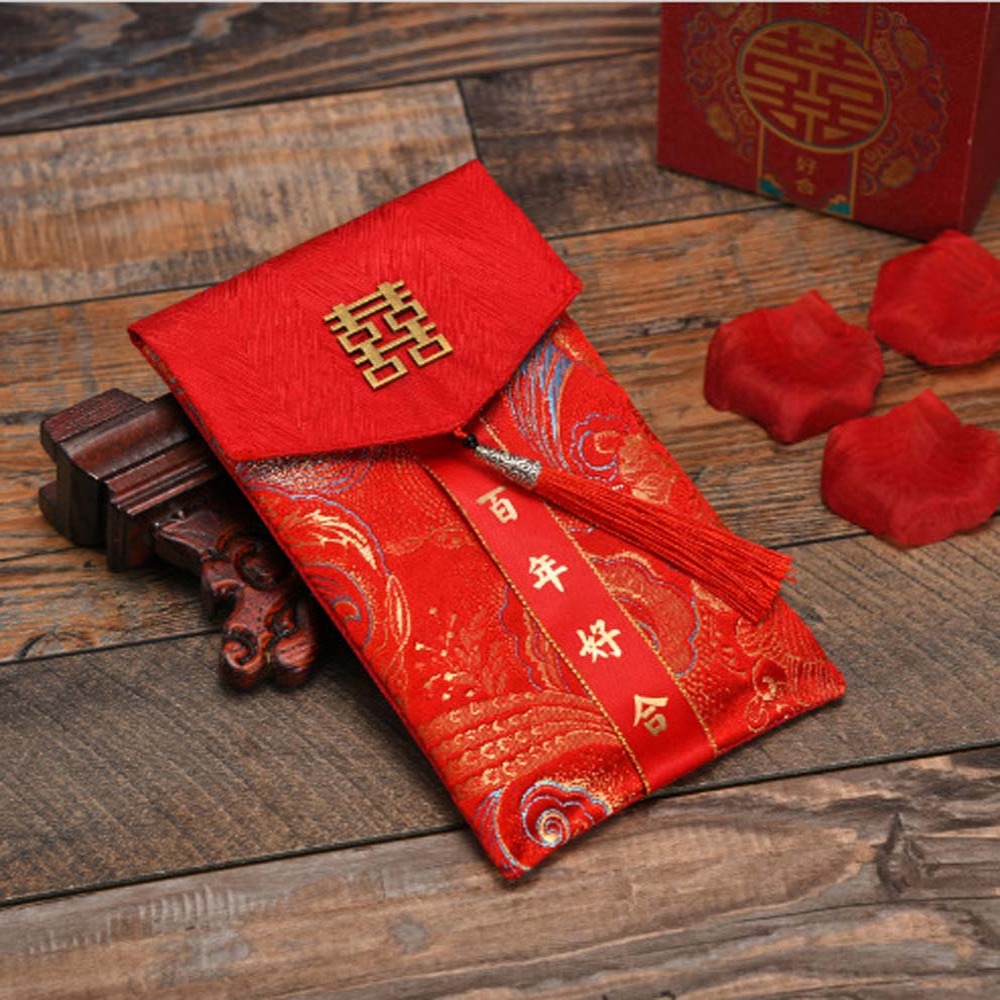 Embroidery Red - คำอวยพรปีใหม่ ผ้าไหมพรมลายมงคล ซองแดง ผ้าไหมพรมประดับพู่ห้อย สำหรับเทศกาลฤดูใบไม้ผลิ 2025
