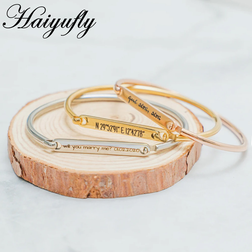 Embroidery Alphabet - Haiyufly แกะสลักชื่อ Horseshoe สร้อยข้อมือสแตนเลสส่วนบุคคลข้อความกําไลข้อมือสําหรับผู้หญิงผู้ชายปรับเครื่องประดับวันเกิดของขวัญ