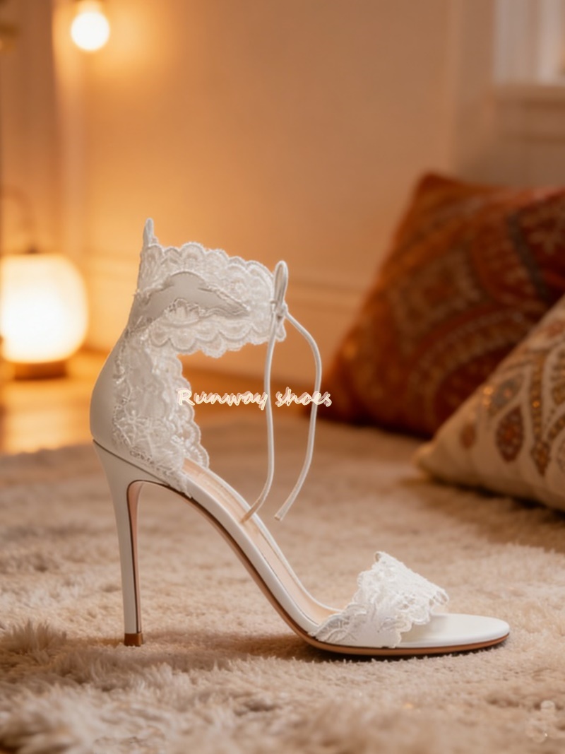 รองเท้าแต่งงานสีขาวแบบผูกข้อเท - Embroidery White บทวิจารณ์และราคา