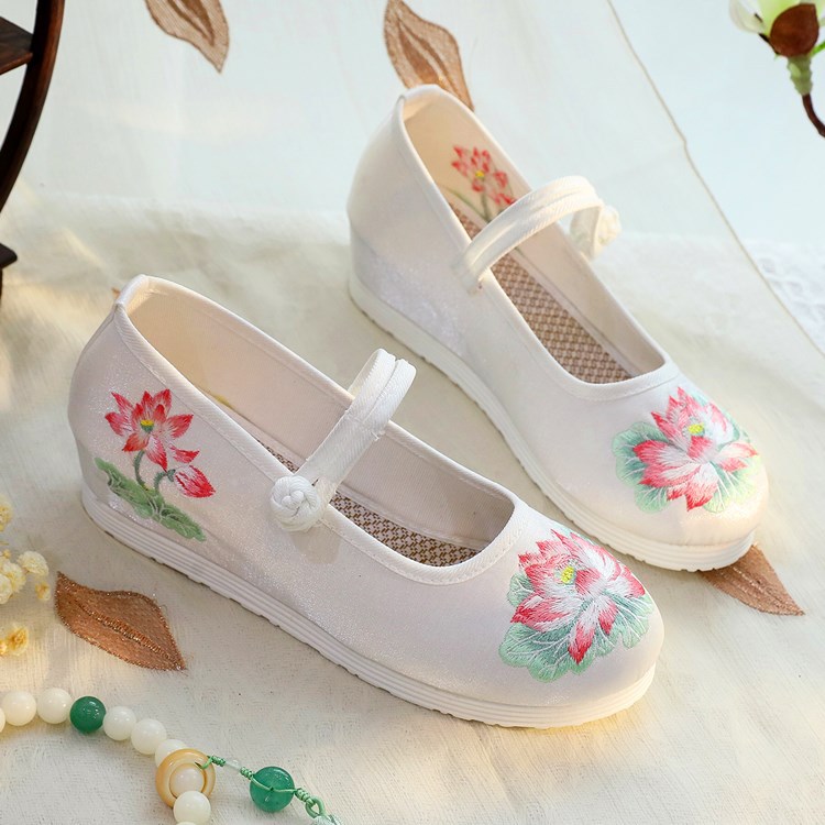 รองเท้าส้นเตารีดแบบแมรี่เจนปัก - Embroidery White บทวิจารณ์และราคา