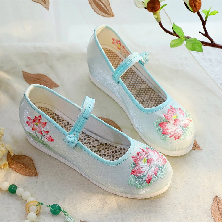 รองเท้าส้นเตารีดแบบแมรี่เจนปัก - Embroidery White บทวิจารณ์และราคา