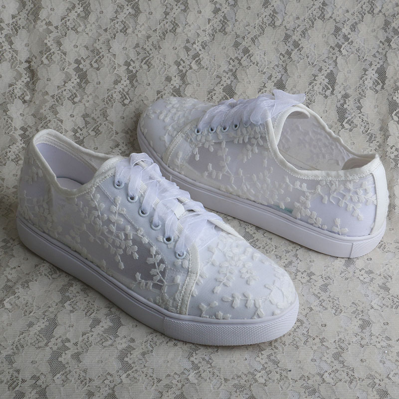รองเท้าผ้าใบสีขาวสำหรับผู้หญิง - Embroidery White บทวิจารณ์และราคา
