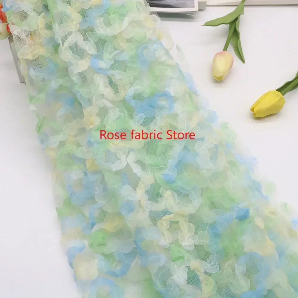 ผ้าชีฟองไล่เฉดสี แต่งด้วยลูกไม - Embroidery Roses บทวิจารณ์และราคา