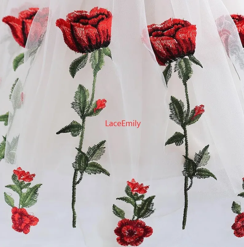 Red Rose ลูกไม้ผ้าดอกไม้เย็บปั - Embroidery Roses บทวิจารณ์และราคา